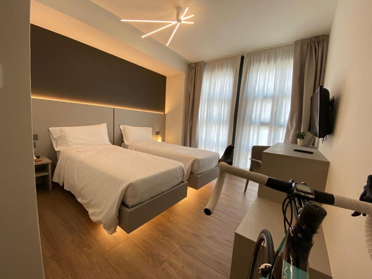 Fly Bike Hotel Trento Kültér fotó