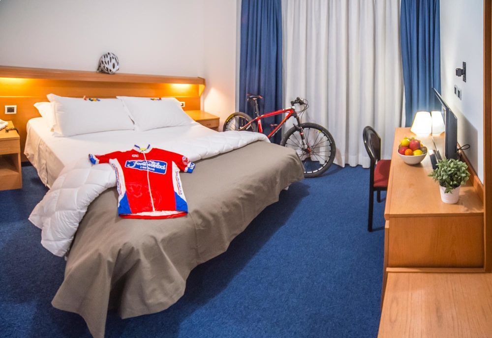 Fly Bike Hotel Trento Kültér fotó