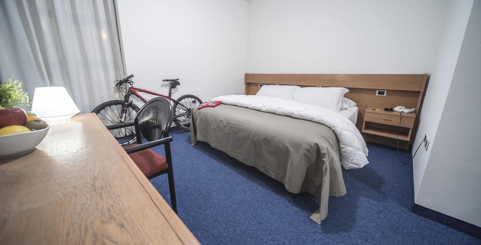 Fly Bike Hotel Trento Kültér fotó